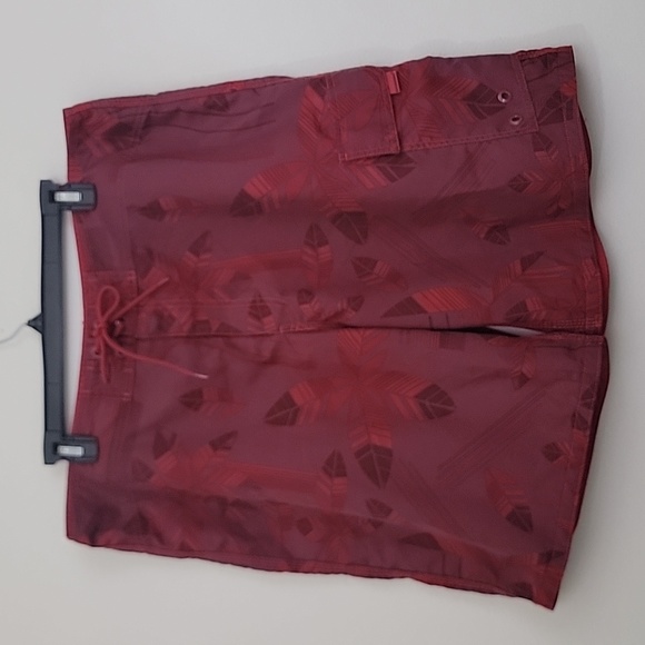 Mossimo Supply Co. Other - Mossimo Red & Wine Hawaiian Print Shorts 38